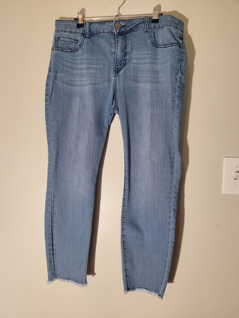 d. jeans Light Blue Cropped Stretch Denim Ankle Jeans